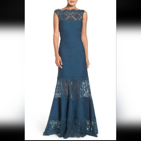Tadashi Shoji Dresses & Skirts - Tadashi Shoji Blue Pintuck Jersey & Illusion Lace Full Length Gown Size Medium